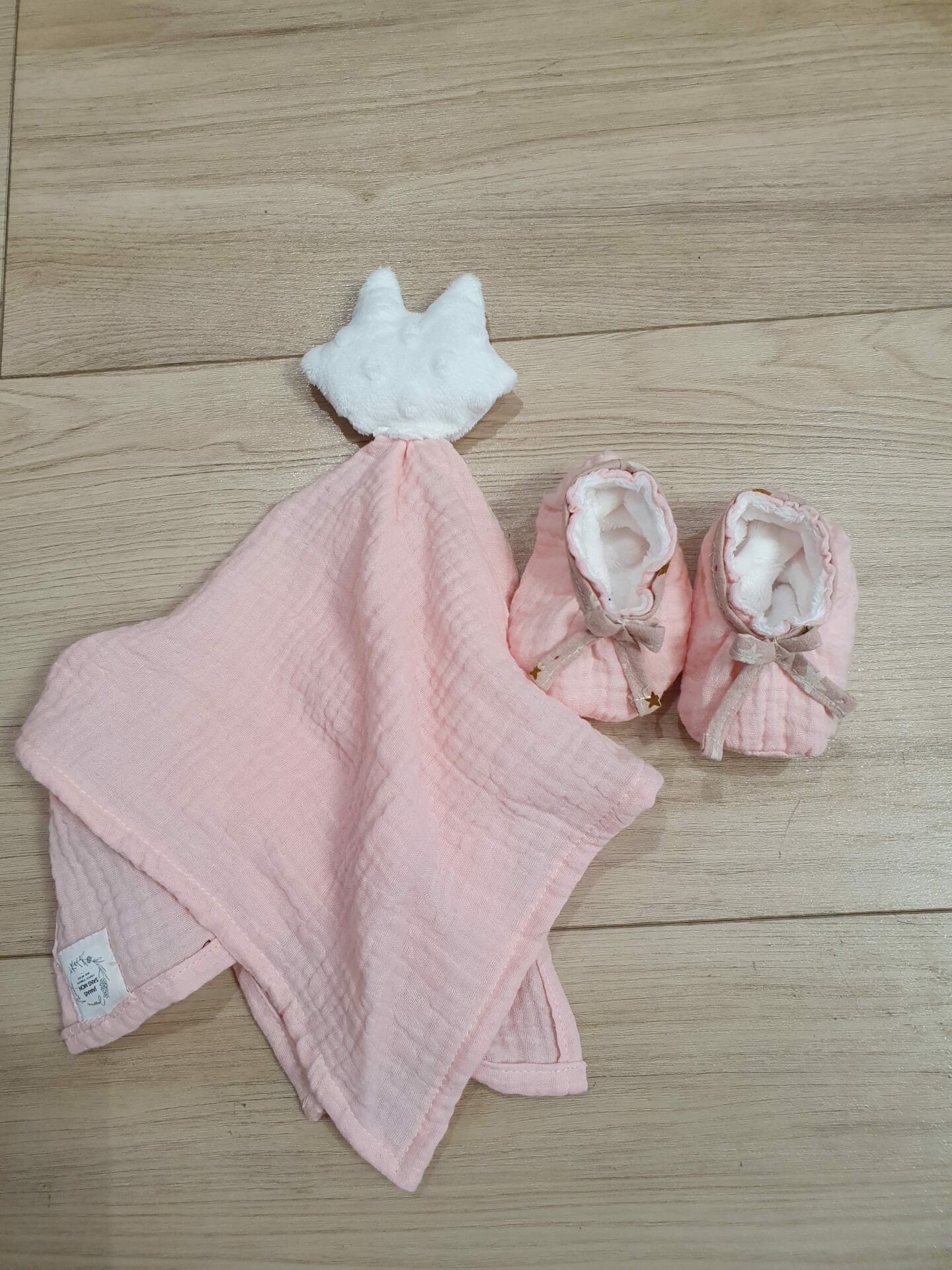 Ensemble naissance chausson et doudou