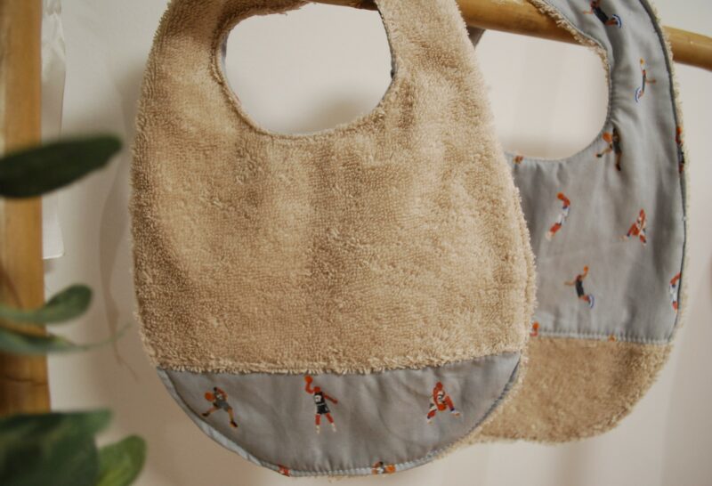 Ensemble de 2 bavoirs "BASKET" – Image 2