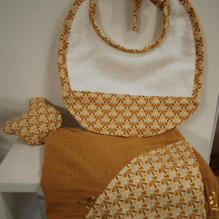 Ensemble Doudou et Bavoir GOLD
