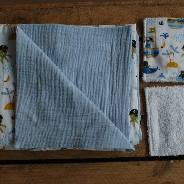 Couverture bébé et lingettes