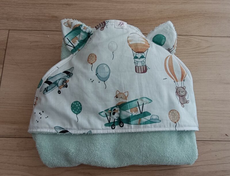Cape de bain bébé en coton éponge avec capuche et oreilles, motif montgolfières et avions