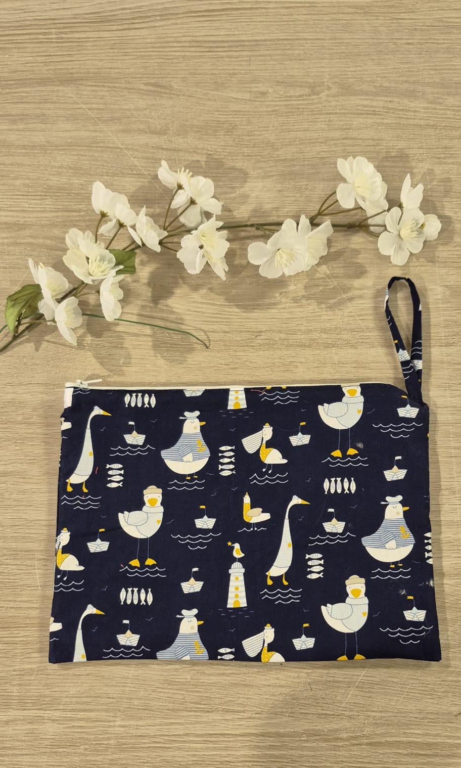 pochette zippée, motif marin bleu marine
