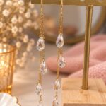 Boucles d'oeilles pendantes ORLANE dorées avec cristaux transparents pour mariée
